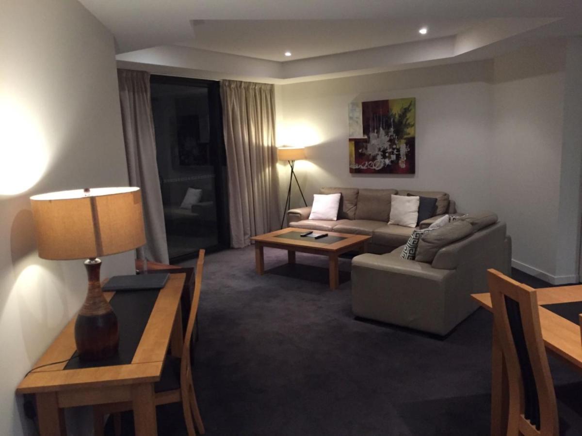Grand Mercure Allegra Hervey Bay Exterior foto Living room of a two-bedroom apartment