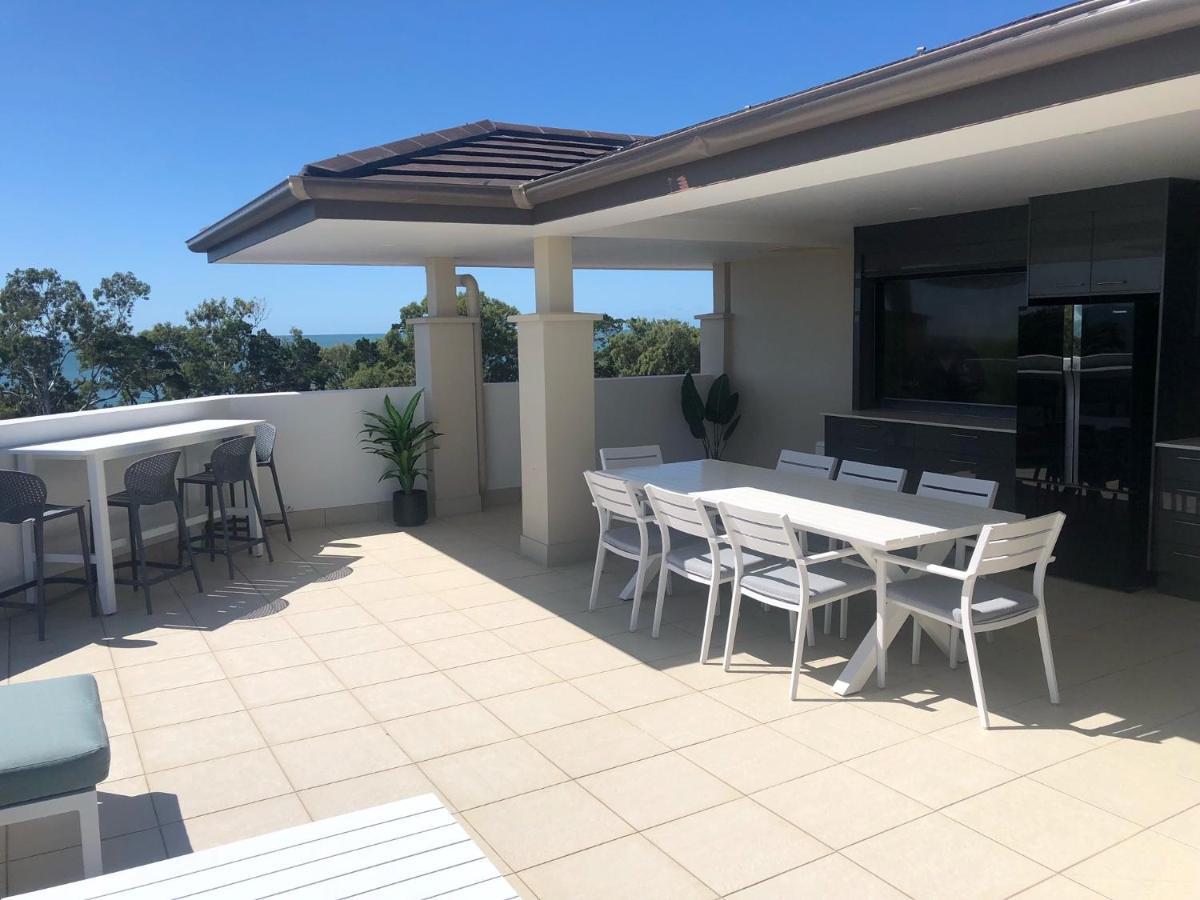Grand Mercure Allegra Hervey Bay Exterior foto Rooftop entertaining area
