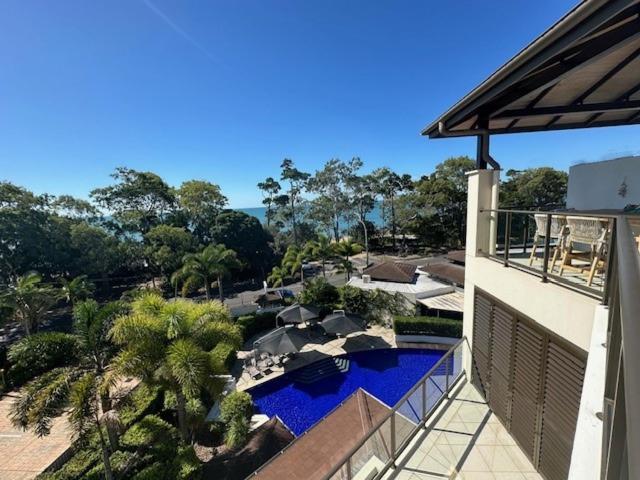 Grand Mercure Allegra Hervey Bay Exterior foto View from the balcony of a two-bedroom apartment at the Mantra on Saltwater Island