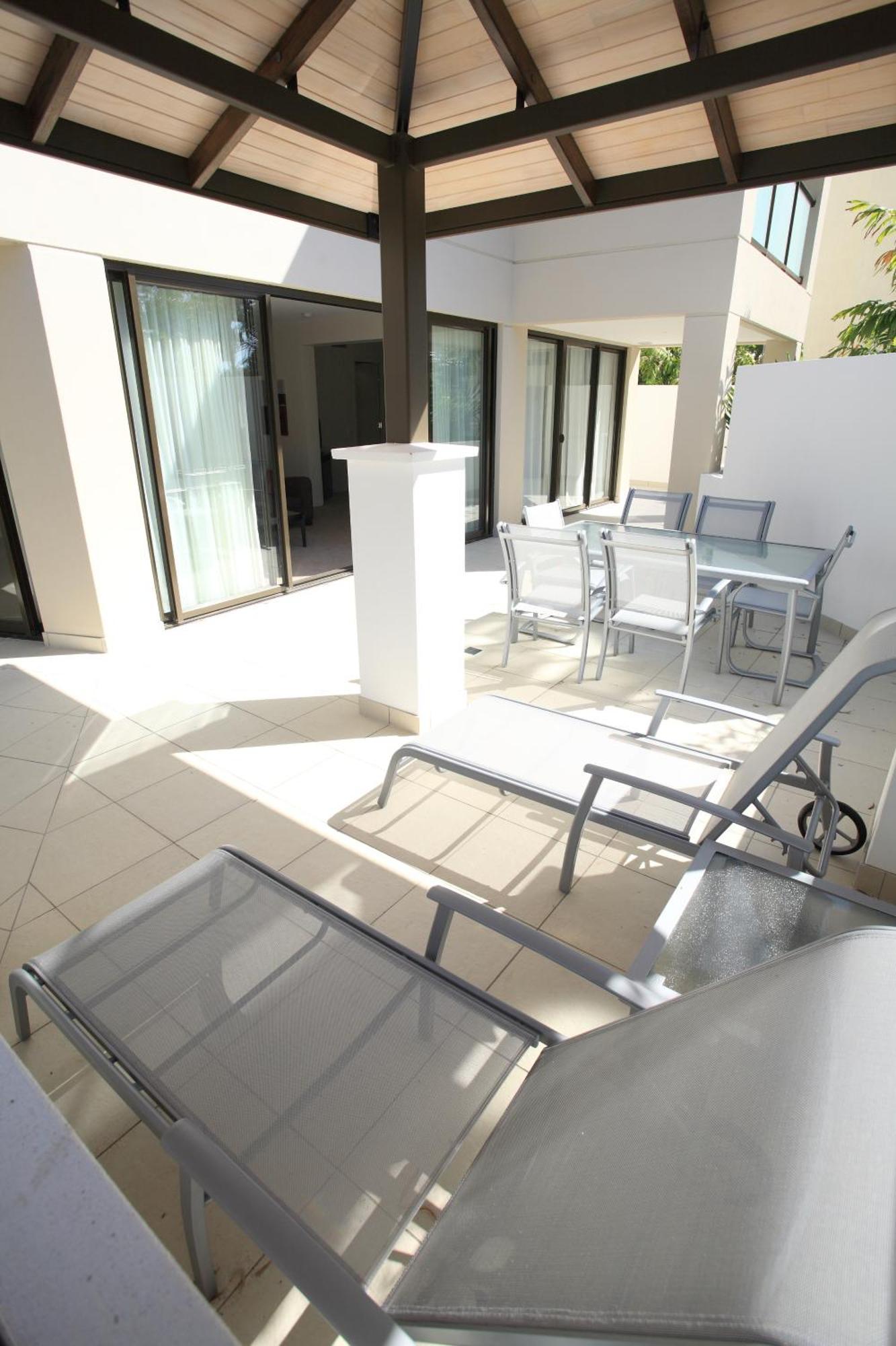 Grand Mercure Allegra Hervey Bay Exterior foto A patio