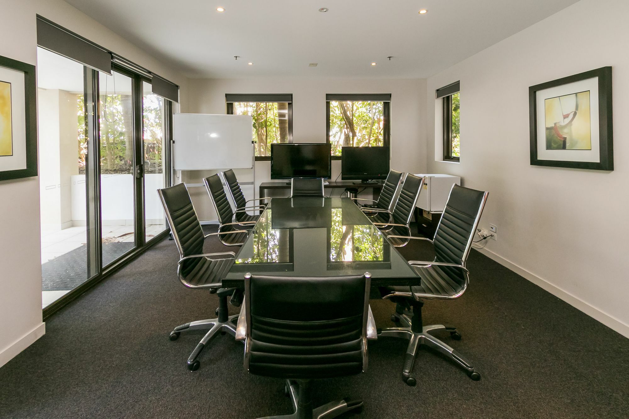 Grand Mercure Allegra Hervey Bay Exterior foto Boardroom at the University of Waikato