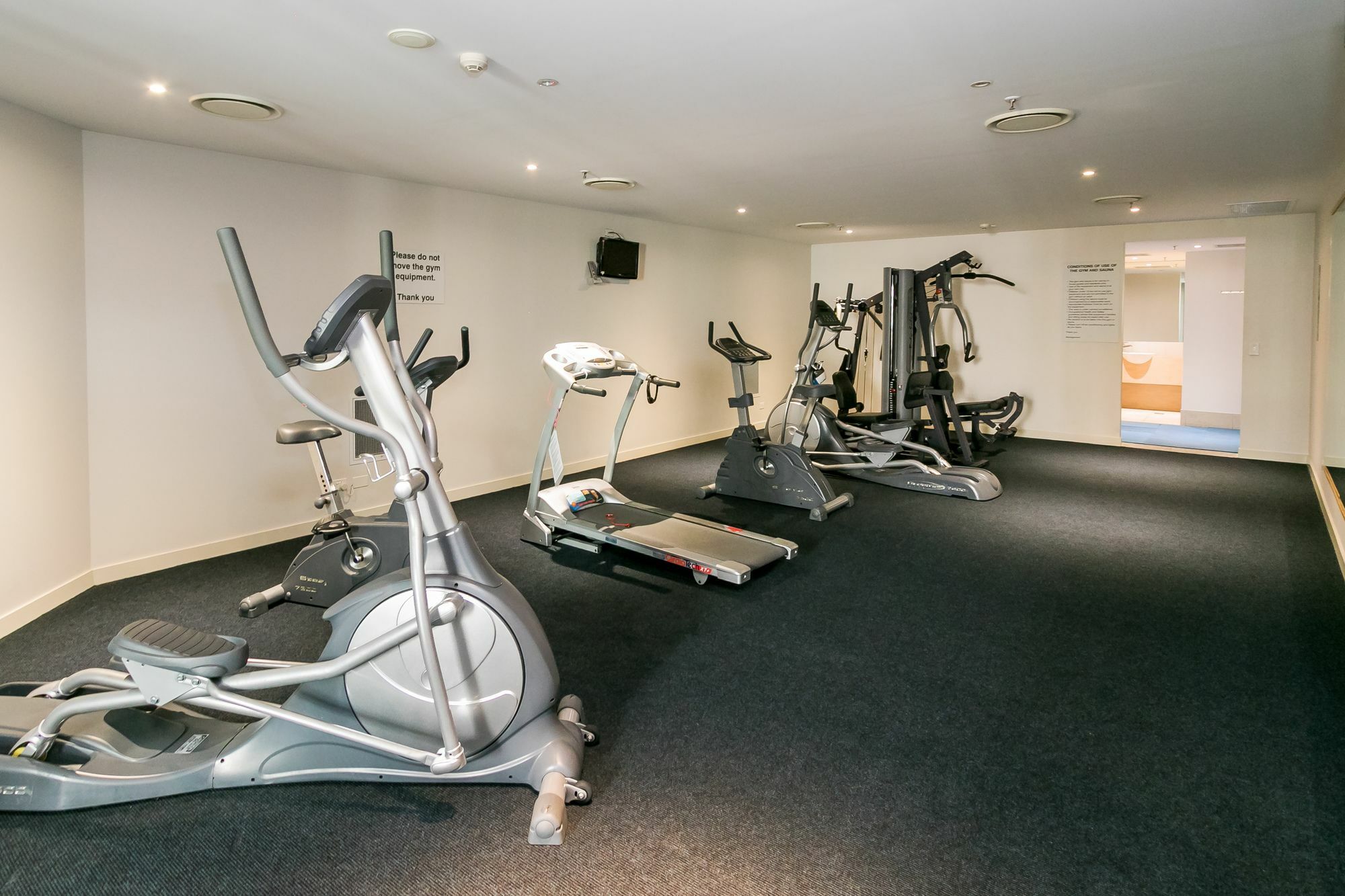 Grand Mercure Allegra Hervey Bay Exterior foto The gym at the hotel