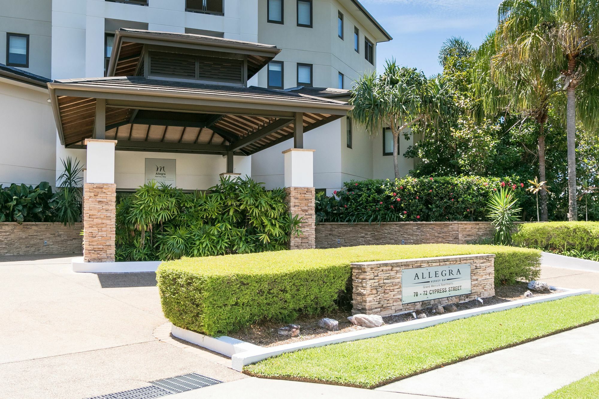 Grand Mercure Allegra Hervey Bay Exterior foto Entrance to the building